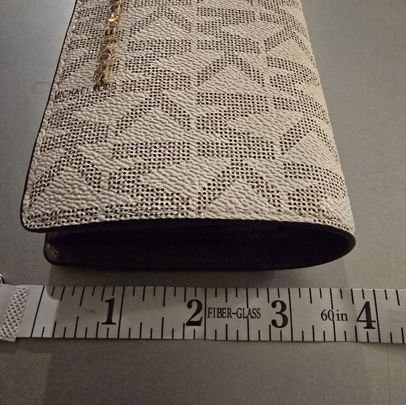 Michael Korrs Bifold Wallet - Picture 6 of 6